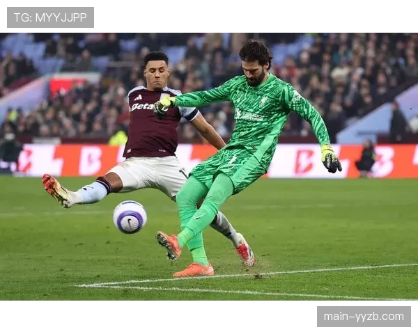 西甲联盟宣布试行新规,下赛季起将对严重浪费比赛时间的行为出示蓝牌